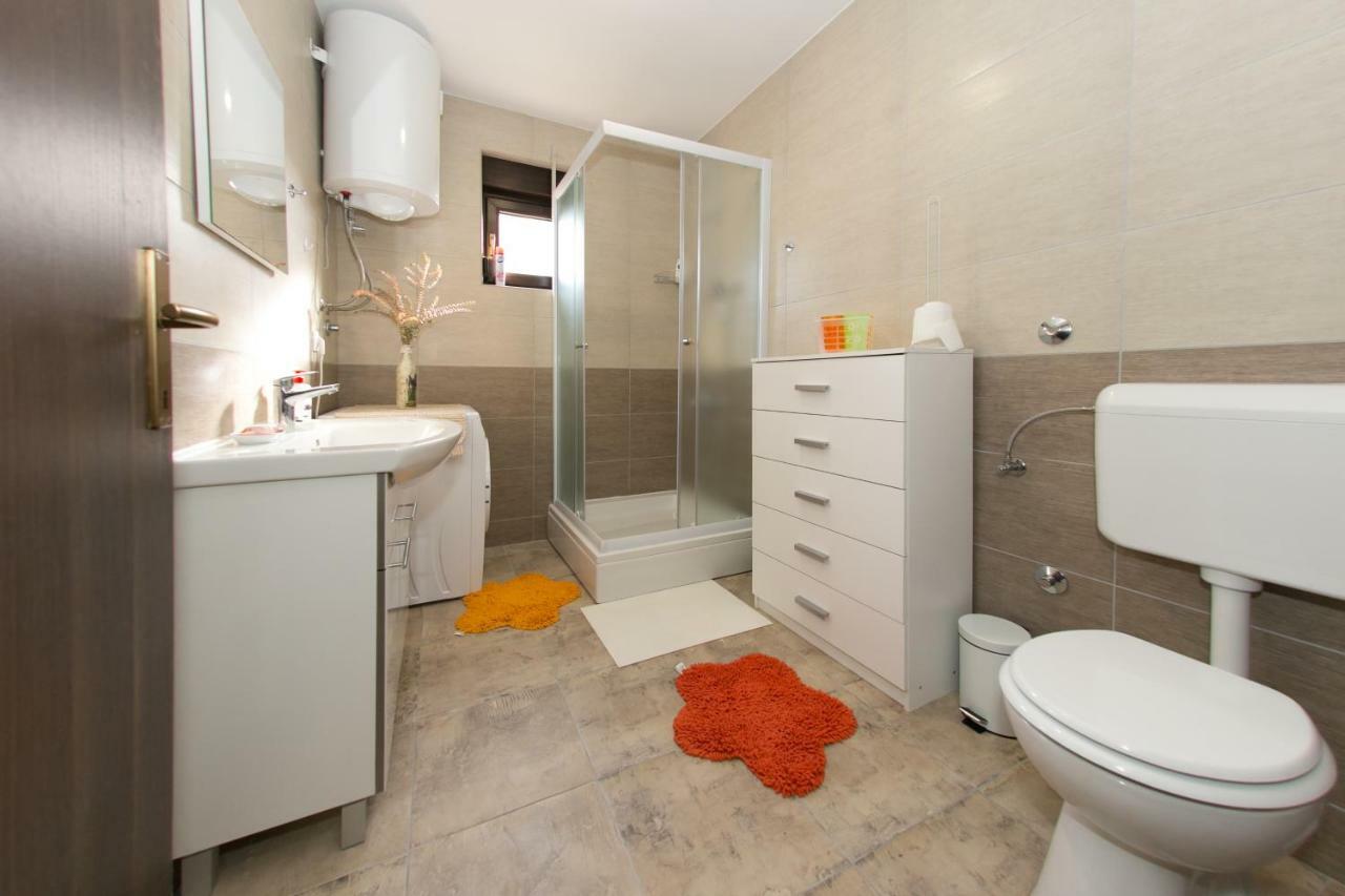 Apartman Lori Otočac Екстериор снимка
