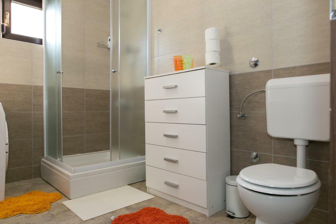 Apartman Lori Otočac Екстериор снимка