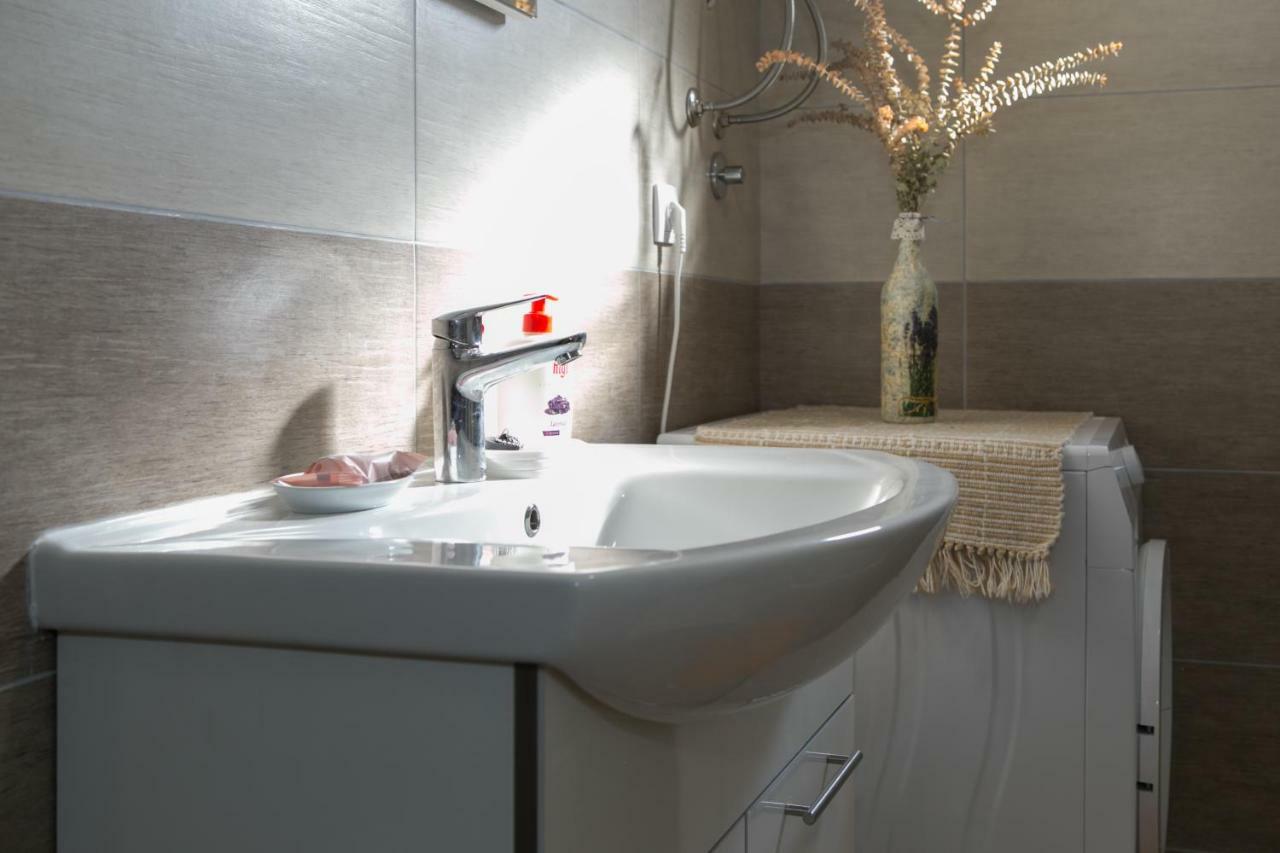 Apartman Lori Otočac Екстериор снимка
