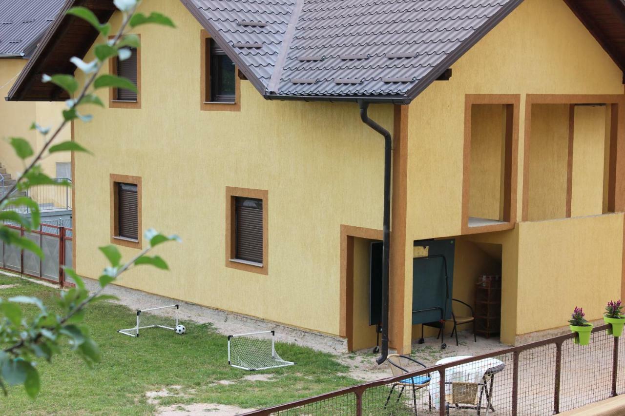 Apartman Lori Otočac Екстериор снимка